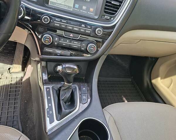 Белый Киа Оптима, объемом двигателя 2.36 л и пробегом 175 тыс. км за 9500 $, фото 14 на Automoto.ua