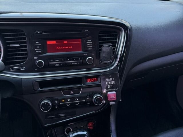 Білий Кіа Оптіма, об'ємом двигуна 2 л та пробігом 129 тис. км за 8999 $, фото 14 на Automoto.ua