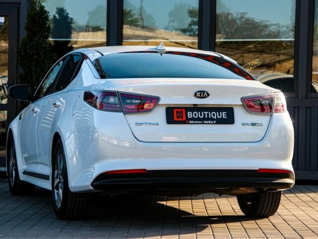 Киа Оптима 2014 в Одессе на Automoto.ua Белый Киа Оптима, объемом двигателя 2.4 л и пробегом 192 тыс. км за 11900 $, фото 9 на Automoto.ua
