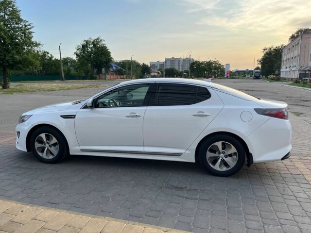 Білий Кіа Оптіма, об'ємом двигуна 2.4 л та пробігом 115 тис. км за 11500 $, фото 2 на Automoto.ua