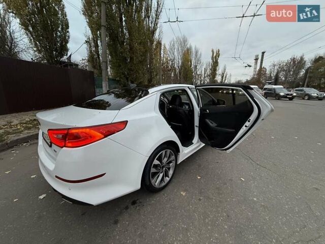 Білий Кіа Оптіма, об'ємом двигуна 2 л та пробігом 283 тис. км за 11500 $, фото 6 на Automoto.ua