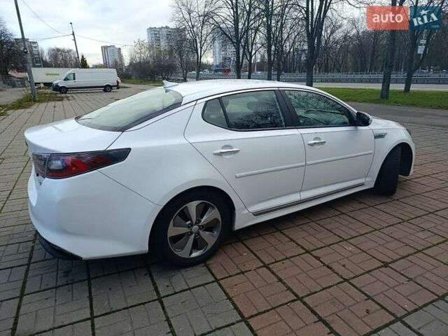 Белый Киа Оптима, объемом двигателя 2.36 л и пробегом 258 тыс. км за 10300 $, фото 9 на Automoto.ua