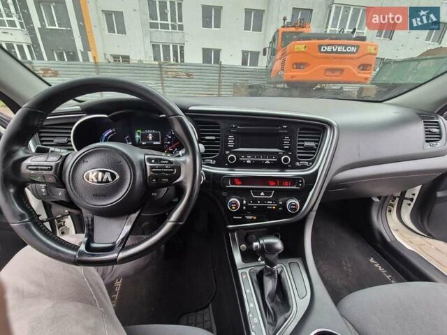 Белый Киа Оптима, объемом двигателя 2.36 л и пробегом 185 тыс. км за 6500 $, фото 14 на Automoto.ua