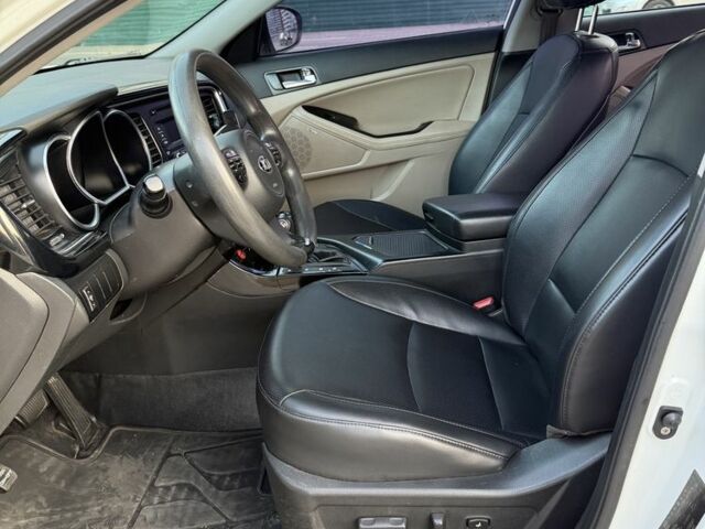 Білий Кіа Оптіма, об'ємом двигуна 2 л та пробігом 129 тис. км за 8999 $, фото 7 на Automoto.ua