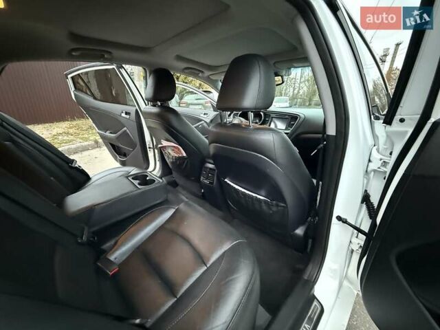 Білий Кіа Оптіма, об'ємом двигуна 2 л та пробігом 283 тис. км за 11500 $, фото 20 на Automoto.ua
