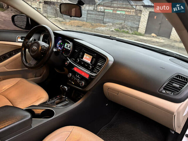 Белый Киа Оптима, объемом двигателя 0 л и пробегом 188 тыс. км за 8800 $, фото 33 на Automoto.ua