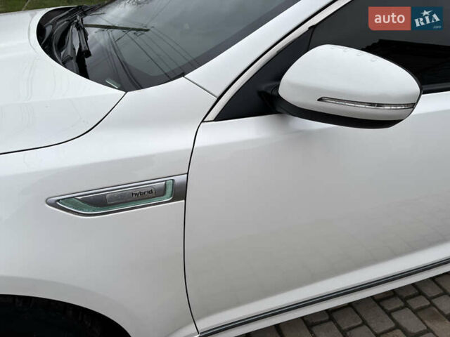 Белый Киа Оптима, объемом двигателя 0 л и пробегом 188 тыс. км за 8800 $, фото 3 на Automoto.ua