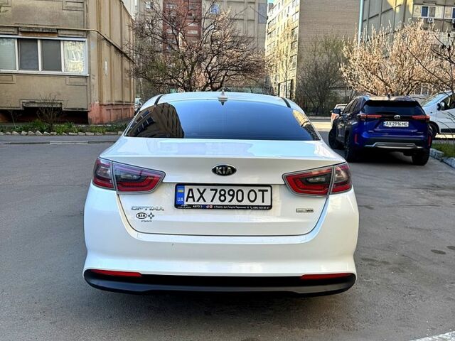 Киа Оптима 2014 в Харькове на Automoto.ua Белый Киа Оптима, объемом двигателя 2.4 л и пробегом 340 тыс. км за 9499 $, фото 2 на Automoto.ua