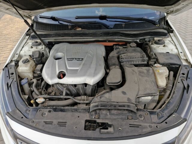 Белый Киа Оптима, объемом двигателя 2.4 л и пробегом 230 тыс. км за 8000 $, фото 7 на Automoto.ua