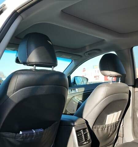 Білий Кіа Оптіма, об'ємом двигуна 2 л та пробігом 280 тис. км за 10400 $, фото 4 на Automoto.ua