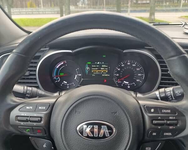 Белый Киа Оптима, объемом двигателя 2.36 л и пробегом 258 тыс. км за 10300 $, фото 17 на Automoto.ua