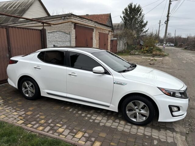 Білий Кіа Оптіма, об'ємом двигуна 2.4 л та пробігом 188 тис. км за 8800 $, фото 5 на Automoto.ua