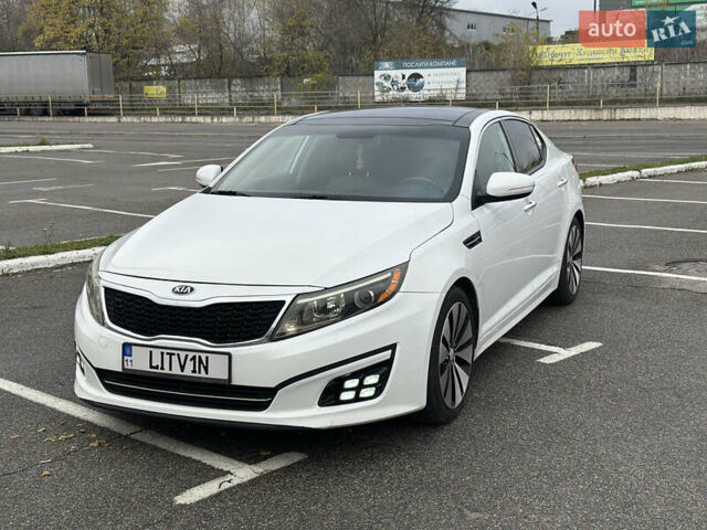 Белый Киа Оптима, объемом двигателя 2.36 л и пробегом 181 тыс. км за 9300 $, фото 2 на Automoto.ua