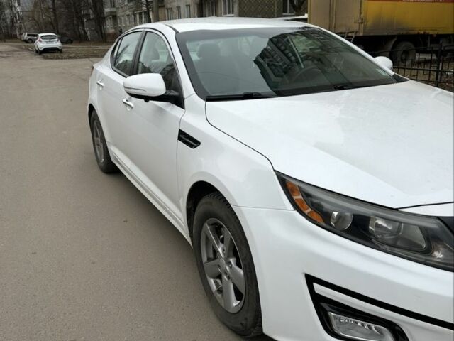 Белый Киа Оптима, объемом двигателя 2.4 л и пробегом 141 тыс. км за 10000 $, фото 7 на Automoto.ua