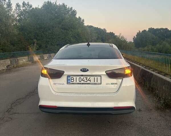 Білий Кіа Оптіма, об'ємом двигуна 2.36 л та пробігом 229 тис. км за 11500 $, фото 3 на Automoto.ua
