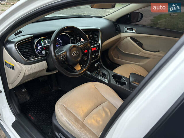 Белый Киа Оптима, объемом двигателя 0 л и пробегом 188 тыс. км за 8800 $, фото 20 на Automoto.ua
