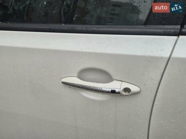 Белый Киа Оптима, объемом двигателя 2.36 л и пробегом 185 тыс. км за 6500 $, фото 8 на Automoto.ua