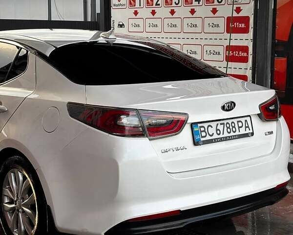 Белый Киа Оптима, объемом двигателя 2.36 л и пробегом 185 тыс. км за 9900 $, фото 6 на Automoto.ua