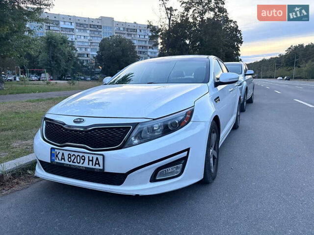 Білий Кіа Оптіма, об'ємом двигуна 2.36 л та пробігом 103 тис. км за 10200 $, фото 3 на Automoto.ua