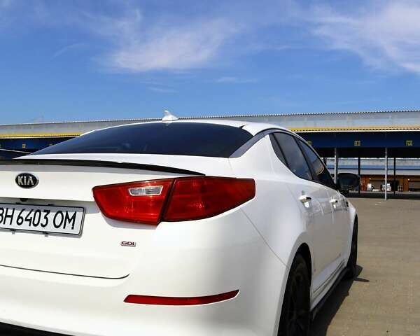Белый Киа Оптима, объемом двигателя 2.4 л и пробегом 175 тыс. км за 10000 $, фото 2 на Automoto.ua