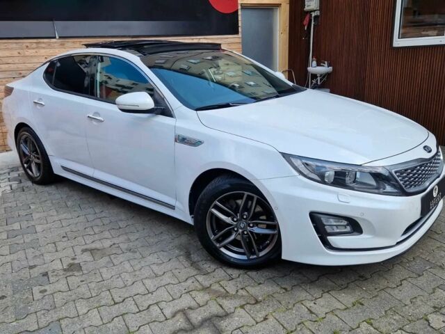 Белый Киа Оптима, объемом двигателя 2 л и пробегом 84 тыс. км за 1100 $, фото 4 на Automoto.ua