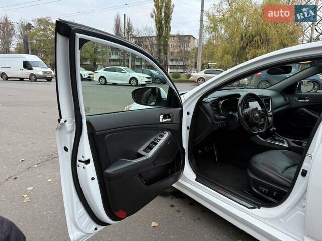 Білий Кіа Оптіма, об'ємом двигуна 2 л та пробігом 283 тис. км за 11500 $, фото 28 на Automoto.ua