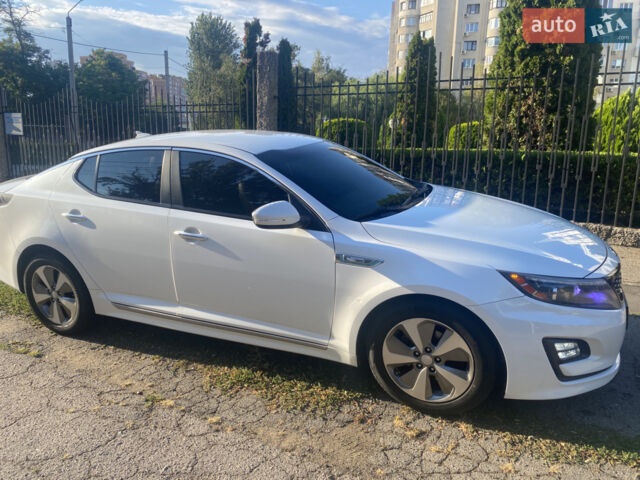 Білий Кіа Оптіма, об'ємом двигуна 2.36 л та пробігом 262 тис. км за 11500 $, фото 9 на Automoto.ua