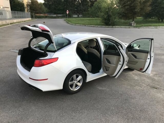 Белый Киа Оптима, объемом двигателя 24 л и пробегом 120 тыс. км за 11250 $, фото 4 на Automoto.ua