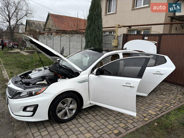 Белый Киа Оптима, объемом двигателя 0 л и пробегом 188 тыс. км за 8800 $, фото 10 на Automoto.ua