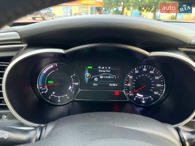 Білий Кіа Оптіма, об'ємом двигуна 2.4 л та пробігом 115 тис. км за 12000 $, фото 10 на Automoto.ua