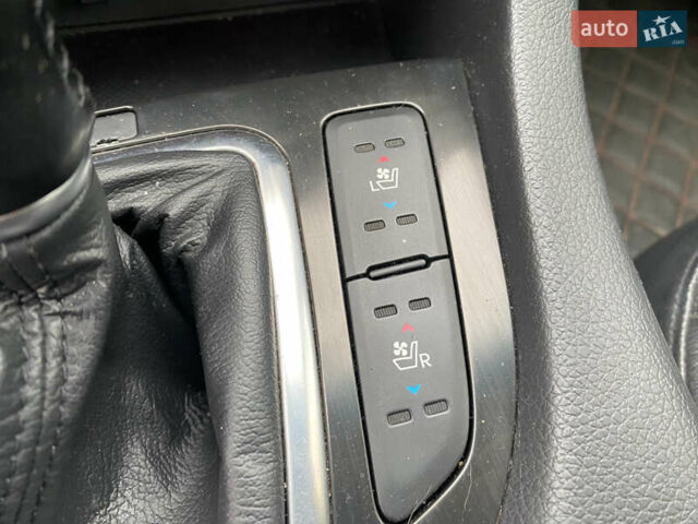 Білий Кіа Оптіма, об'ємом двигуна 2.36 л та пробігом 235 тис. км за 8800 $, фото 29 на Automoto.ua