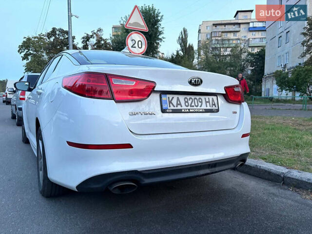 Білий Кіа Оптіма, об'ємом двигуна 2.36 л та пробігом 103 тис. км за 10200 $, фото 4 на Automoto.ua