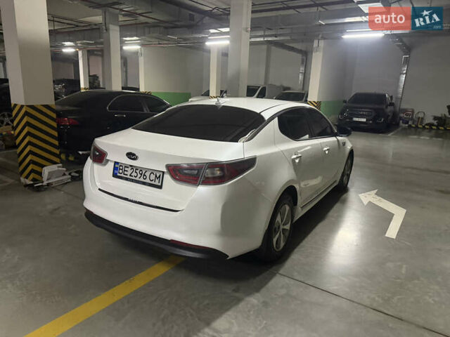 Білий Кіа Оптіма, об'ємом двигуна 2.36 л та пробігом 192 тис. км за 12500 $, фото 26 на Automoto.ua