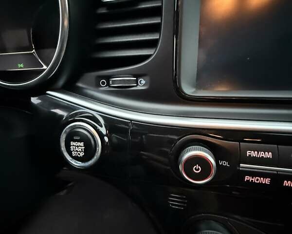 Білий Кіа Оптіма, об'ємом двигуна 2 л та пробігом 283 тис. км за 11500 $, фото 31 на Automoto.ua