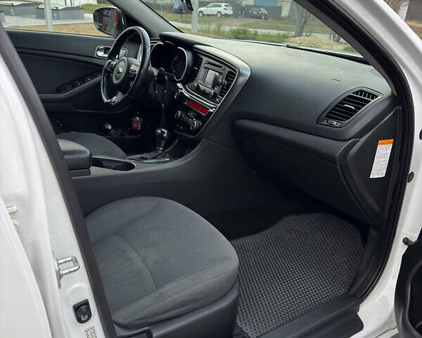 Белый Киа Оптима, объемом двигателя 2.4 л и пробегом 152 тыс. км за 10500 $, фото 13 на Automoto.ua