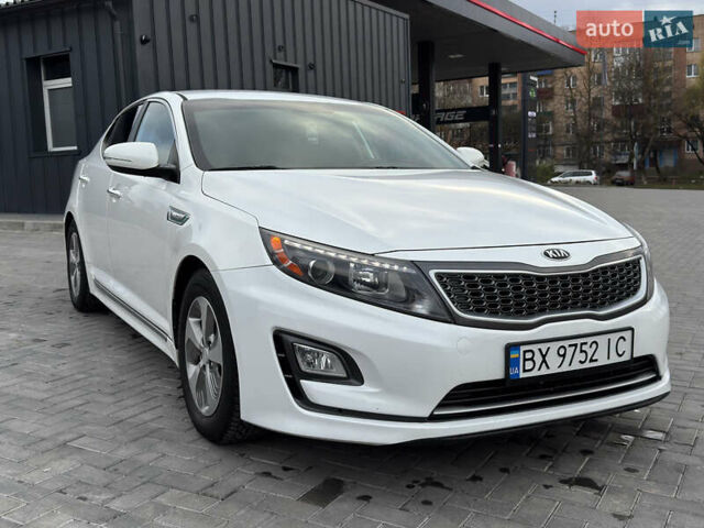 Белый Киа Оптима, объемом двигателя 2.4 л и пробегом 152 тыс. км за 10500 $, фото 6 на Automoto.ua