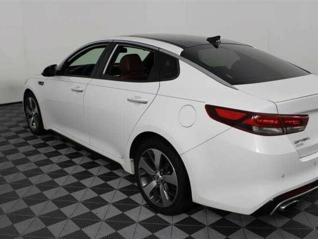 Белый Киа Оптима, объемом двигателя 2 л и пробегом 66 тыс. км за 10500 $, фото 6 на Automoto.ua