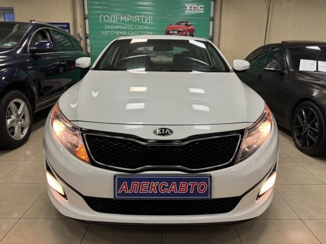 Білий Кіа Оптіма, об'ємом двигуна 2.4 л та пробігом 88 тис. км за 9800 $, фото 5 на Automoto.ua