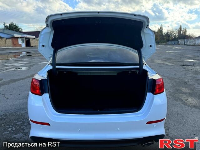 Білий Кіа Оптіма, об'ємом двигуна 2.4 л та пробігом 116 тис. км за 9300 $, фото 7 на Automoto.ua