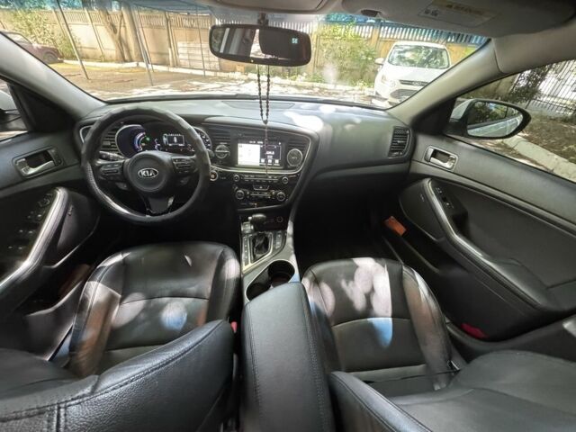 Киа Оптима 2015 в Одессе на Automoto.ua Белый Киа Оптима, объемом двигателя 2.4 л и пробегом 82 тыс. км за 13200 $, фото 1 на Automoto.ua