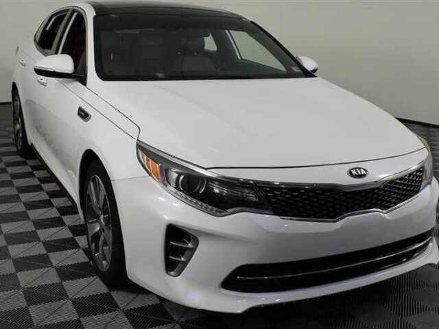 Киа Оптима 2015 в Киеве на Automoto.ua Белый Киа Оптима, объемом двигателя 2 л и пробегом 66 тыс. км за 10500 $, фото 4 на Automoto.ua