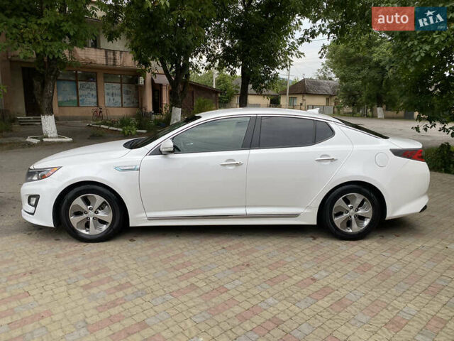 Белый Киа Оптима, объемом двигателя 2.36 л и пробегом 160 тыс. км за 9999 $, фото 1 на Automoto.ua