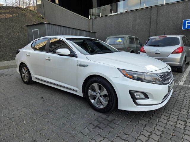 Білий Кіа Оптіма, об'ємом двигуна 2.4 л та пробігом 185 тис. км за 8400 $, фото 4 на Automoto.ua