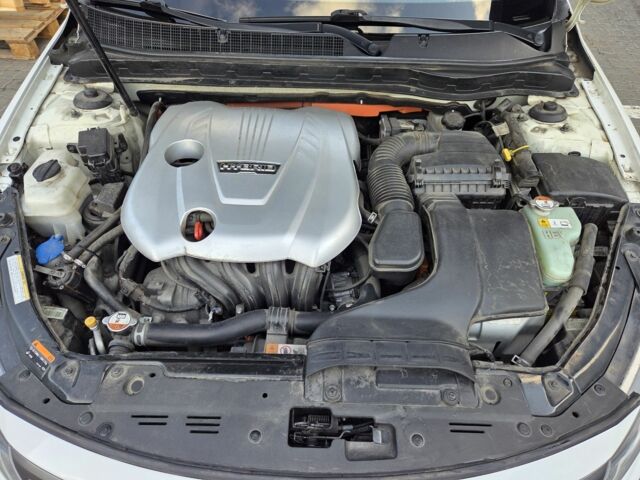 Білий Кіа Оптіма, об'ємом двигуна 2.4 л та пробігом 185 тис. км за 8400 $, фото 17 на Automoto.ua