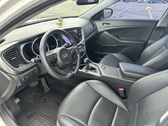 Білий Кіа Оптіма, об'ємом двигуна 2 л та пробігом 133 тис. км за 12000 $, фото 15 на Automoto.ua