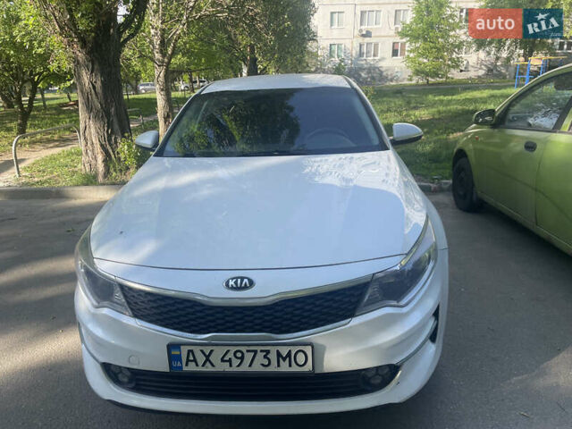 Киа Оптима 2015 в Харькове на Automoto.ua Белый Киа Оптима, объемом двигателя 2.4 л и пробегом 190 тыс. км за 10500 $, фото 4 на Automoto.ua