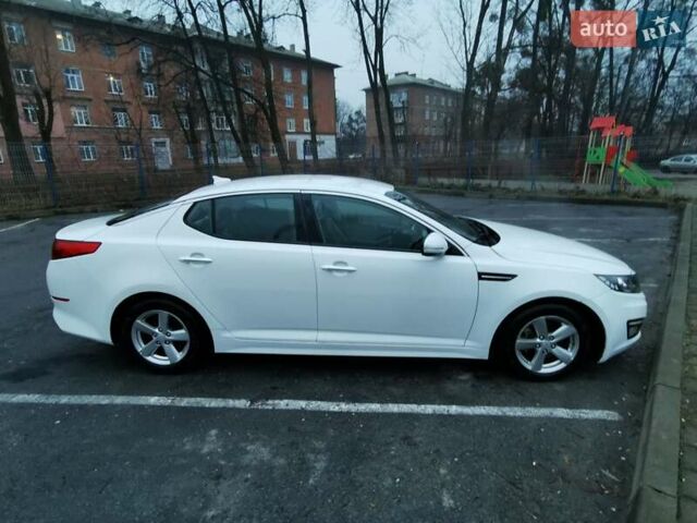 Білий Кіа Оптіма, об'ємом двигуна 2.36 л та пробігом 135 тис. км за 8800 $, фото 18 на Automoto.ua