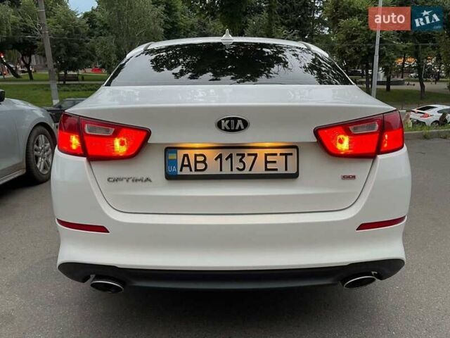Білий Кіа Оптіма, об'ємом двигуна 2.4 л та пробігом 142 тис. км за 10800 $, фото 5 на Automoto.ua