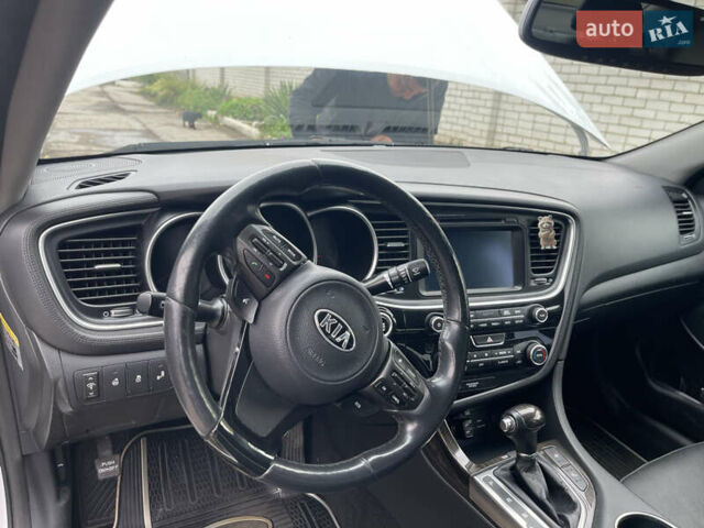 Белый Киа Оптима, объемом двигателя 2.36 л и пробегом 220 тыс. км за 8500 $, фото 6 на Automoto.ua