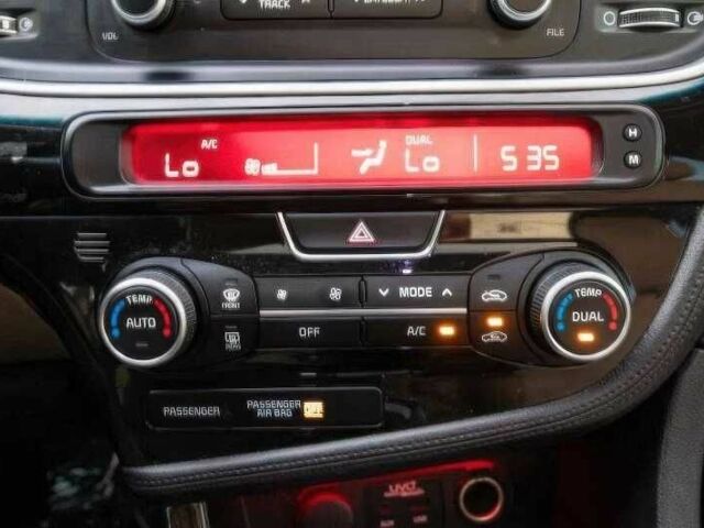 Белый Киа Оптима, объемом двигателя 2.4 л и пробегом 122 тыс. км за 7300 $, фото 11 на Automoto.ua